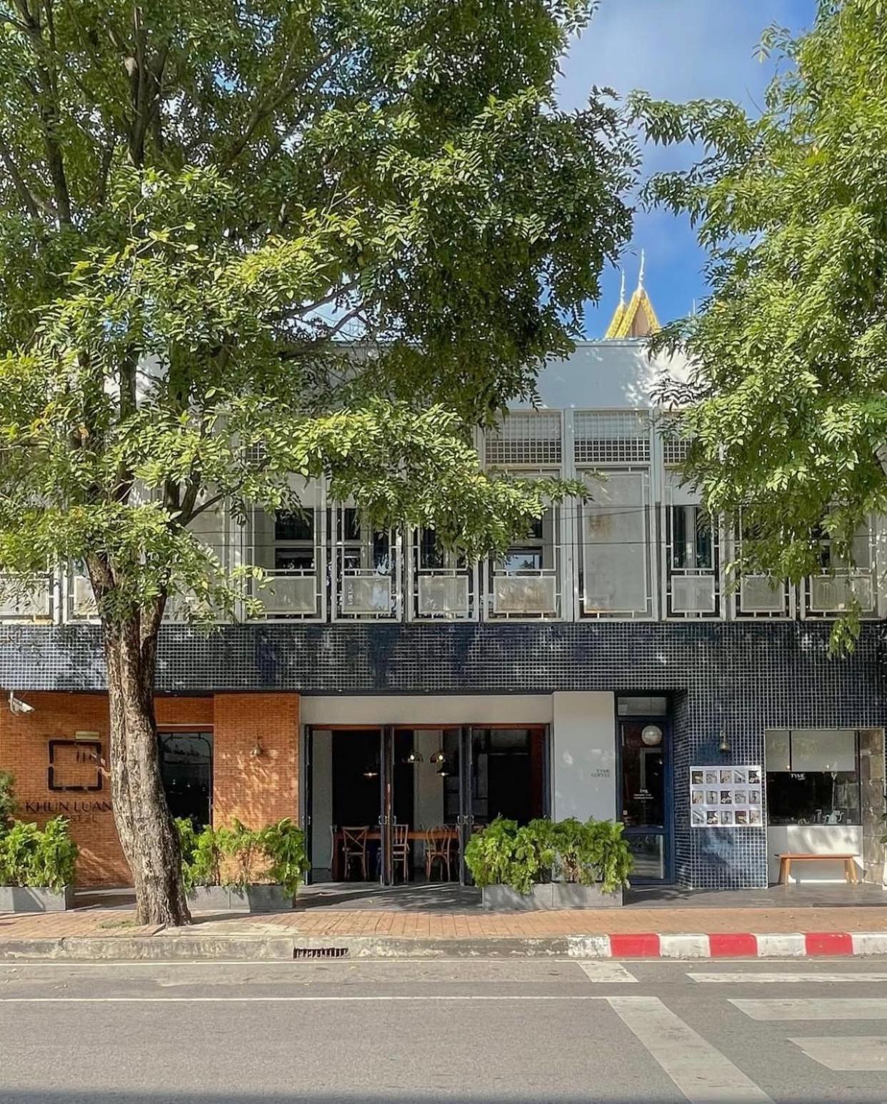 Khunluang Hostel (Adults Only) Chiang Mai Exteriör bild